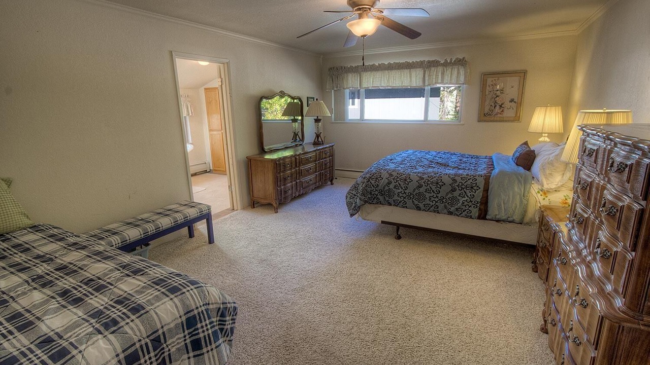 Photo of Bedroom in Round Hill Village