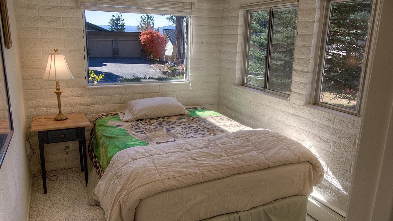 Photo of Bedroom in Round Hill Village