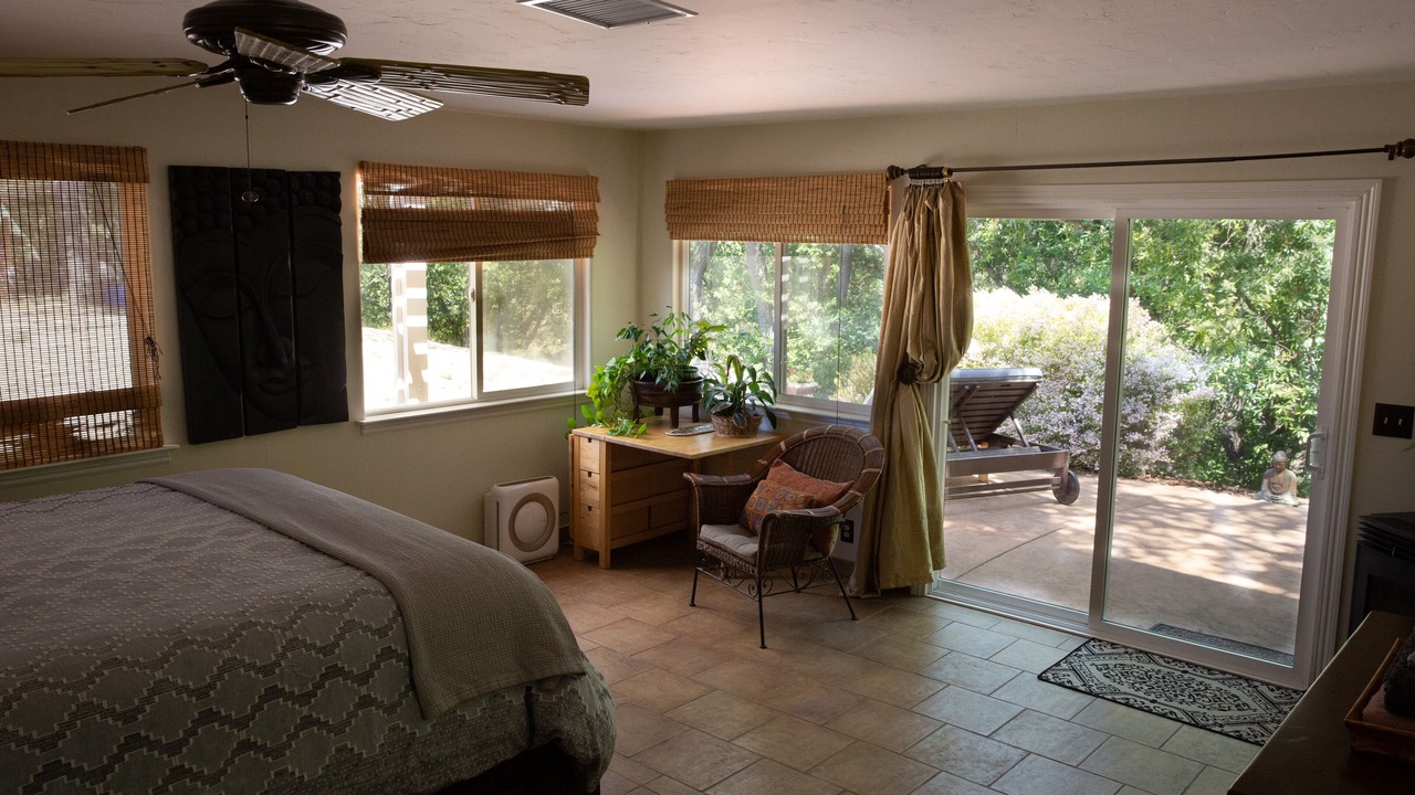 Photo of Bedroom in Templeton