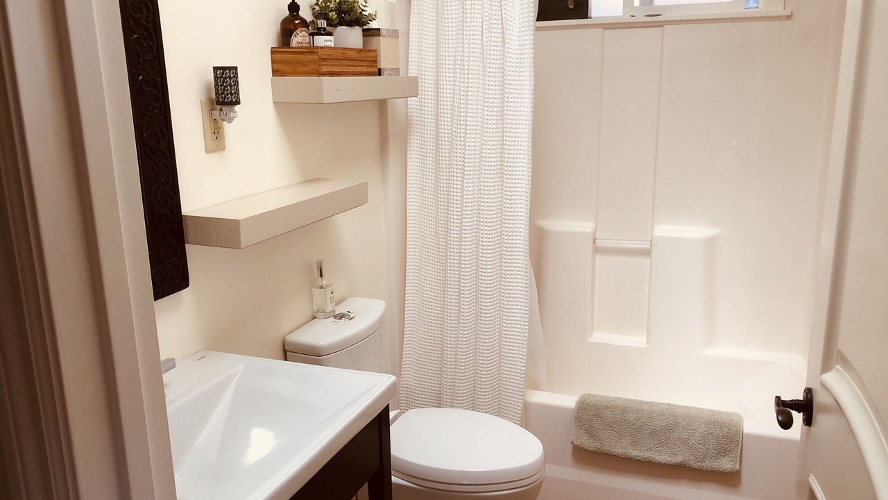 Photo of Bathroom in Templeton