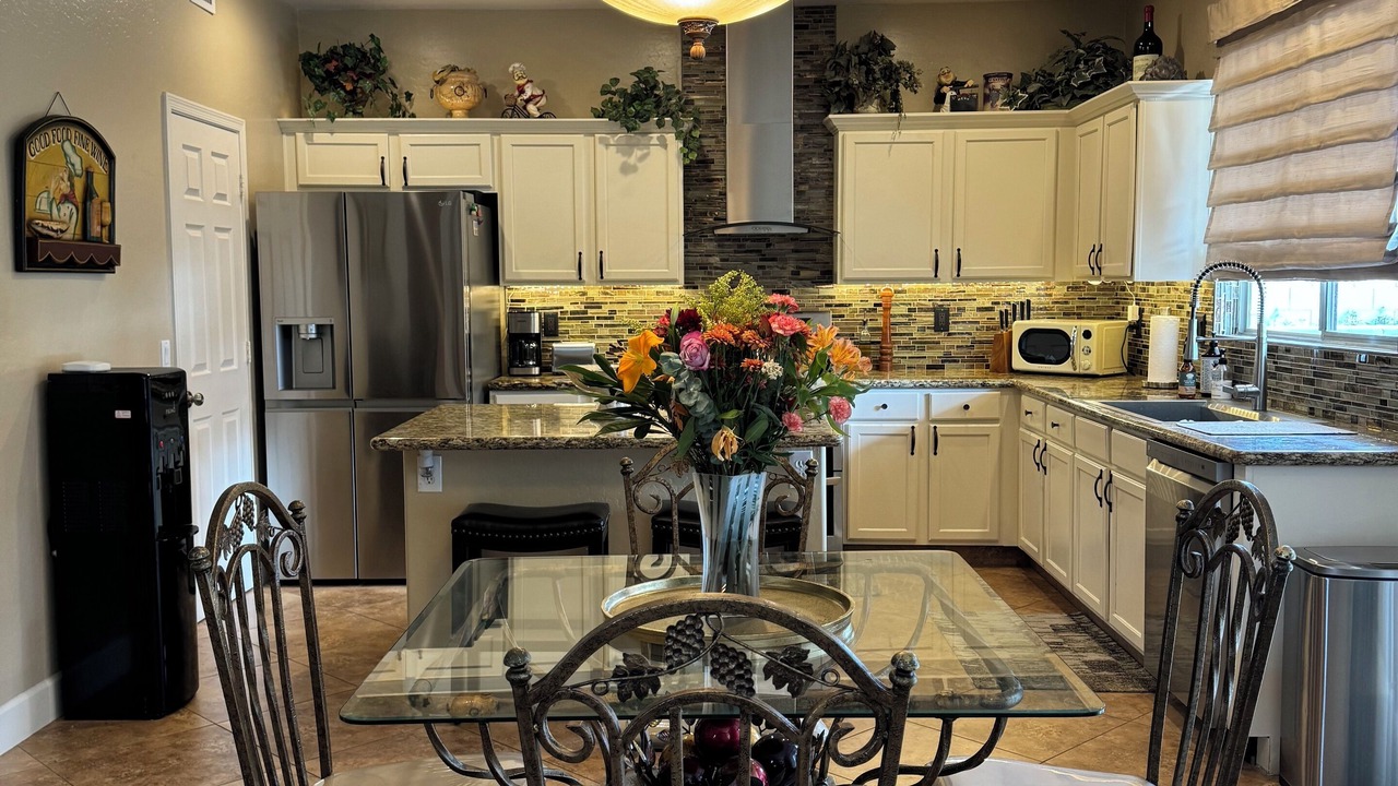 Photo of Kitchen in Estrella Vista