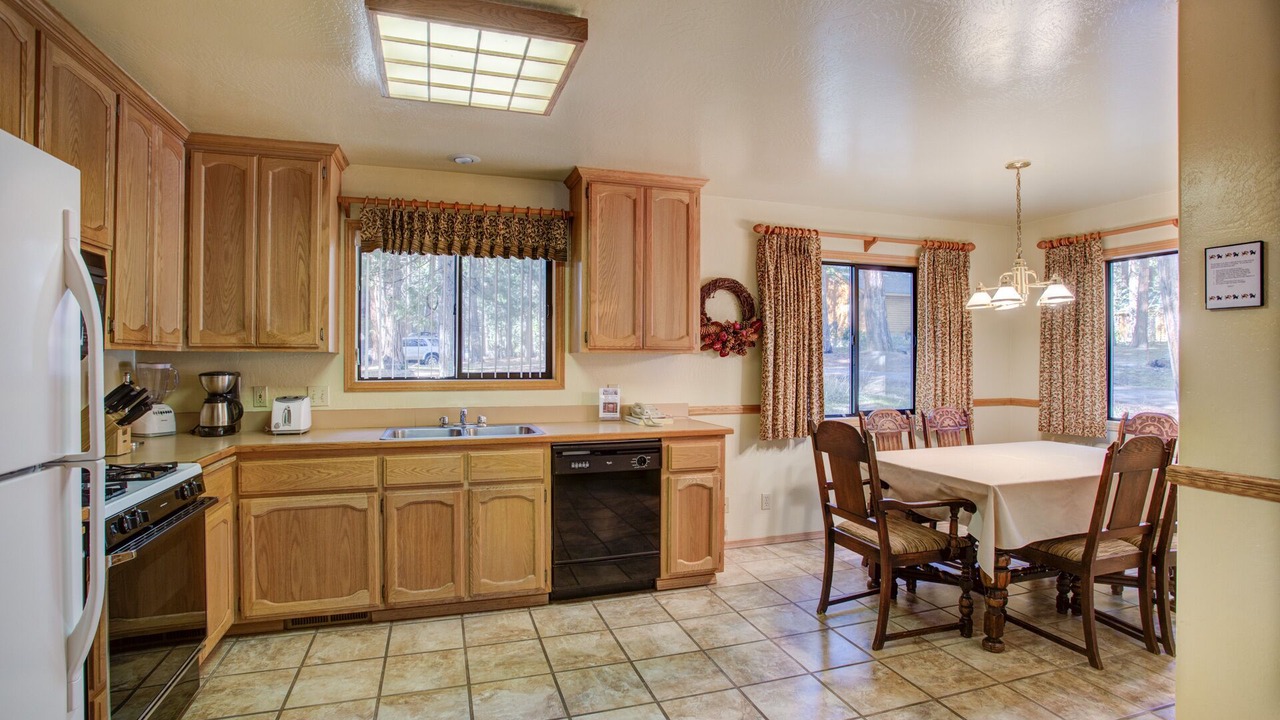 Photo of Bedroom in North Wawona