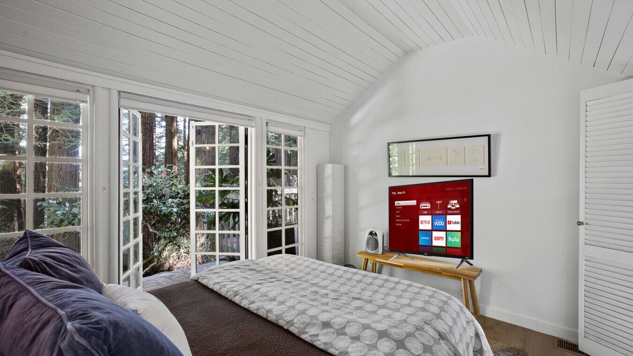 Photo of Bedroom in Tamalpais-Homestead Valley