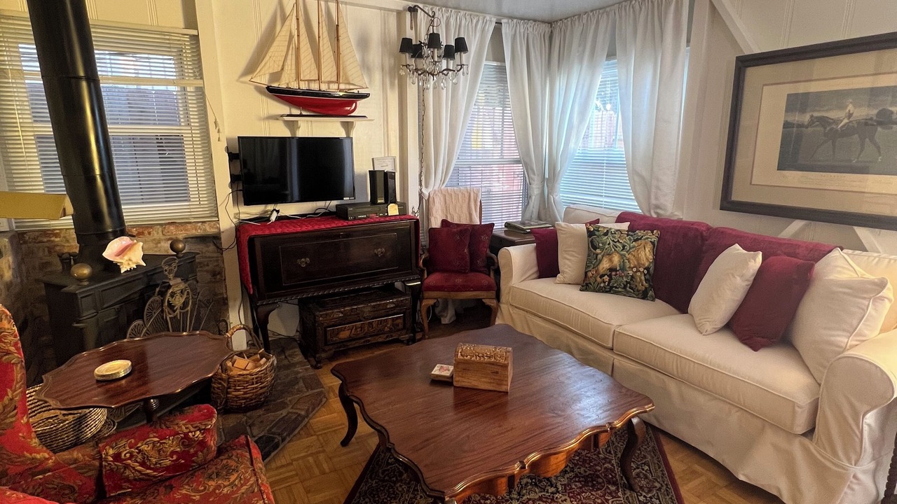Photo of Bedroom in Corona del Mar