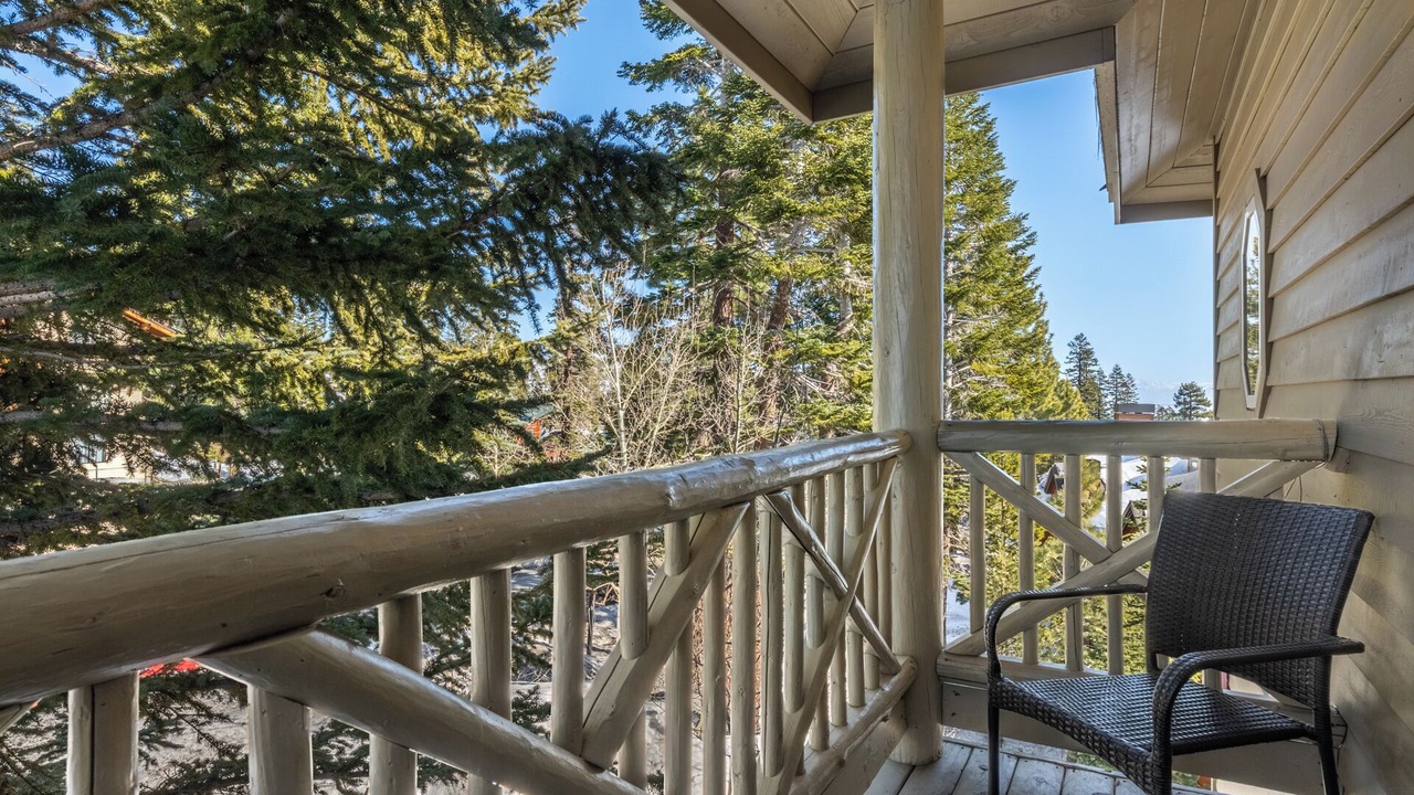 Photo of Patio Balcony in Mammoth Lakes