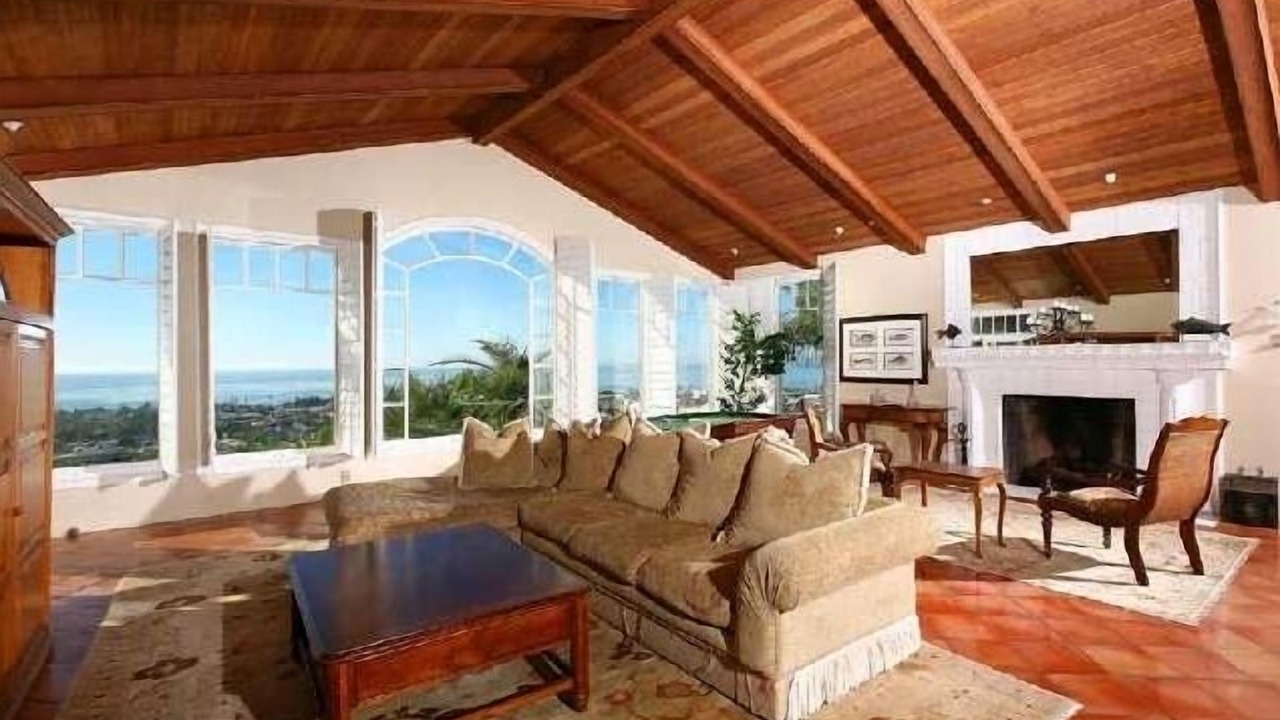 Photo of Bedroom in Village of La Jolla