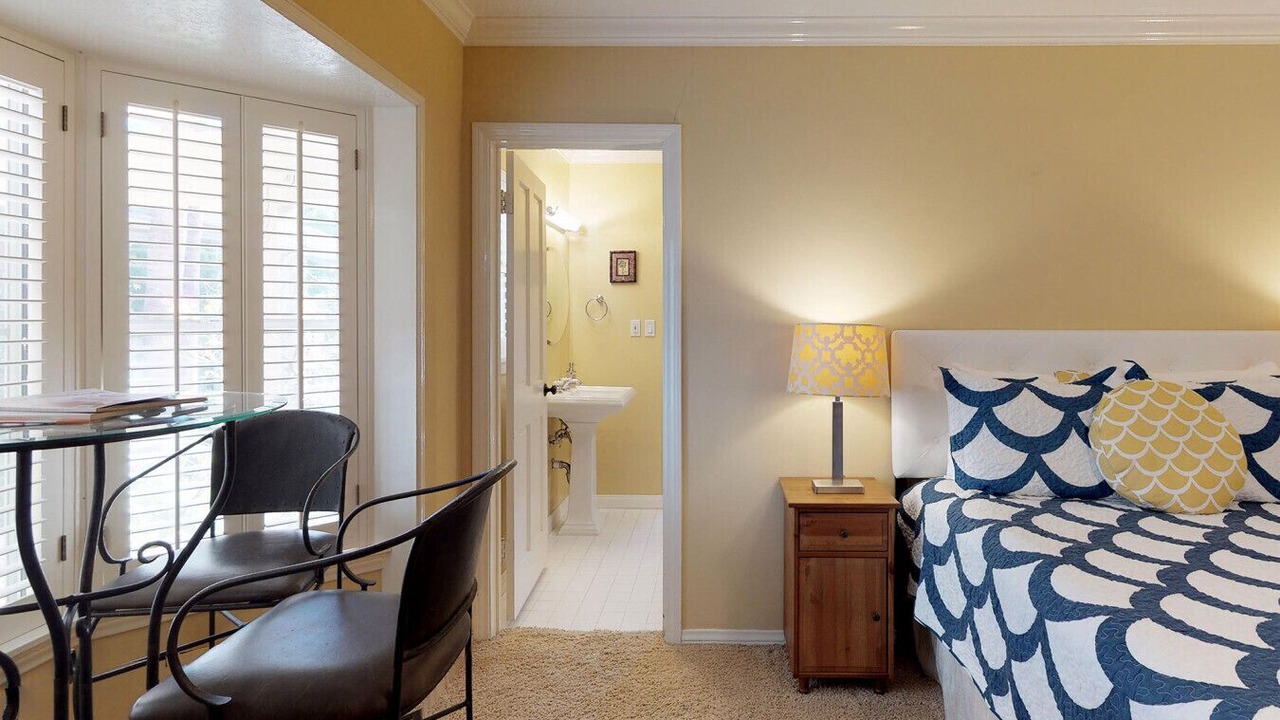 Photo of Bedroom in The Movie Colony