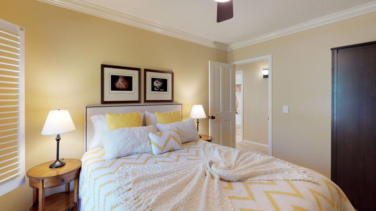 Photo of Bedroom in The Movie Colony