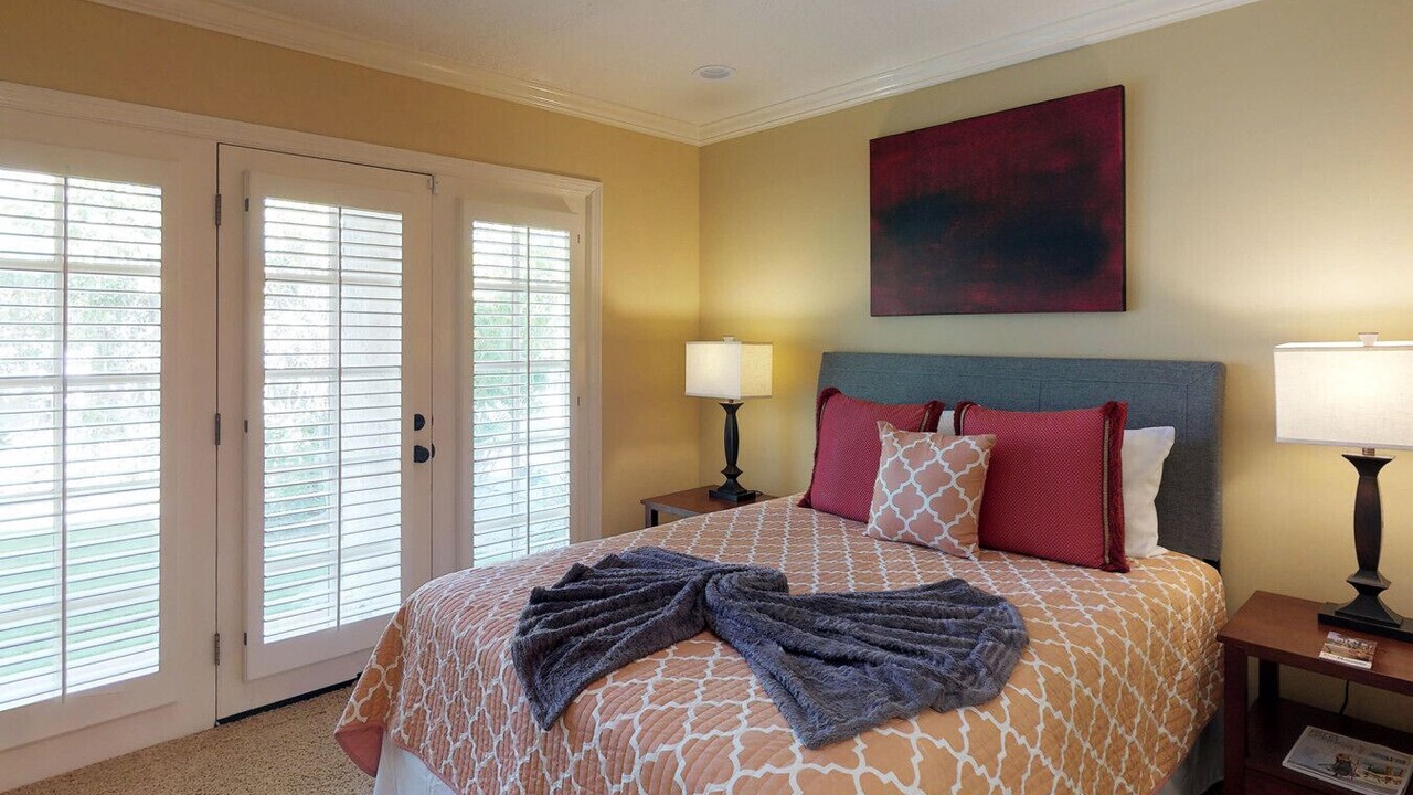 Photo of Bedroom in The Movie Colony