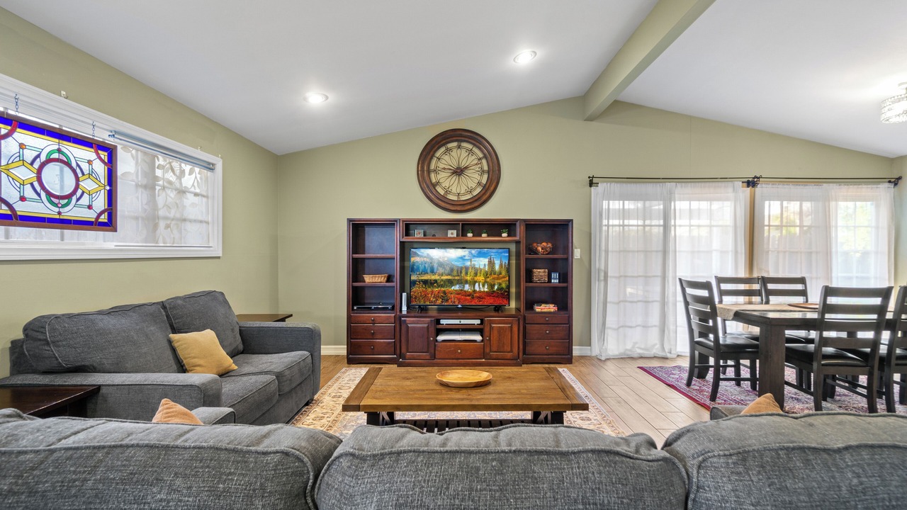 Photo of Livingroom in Clairemont Mesa West