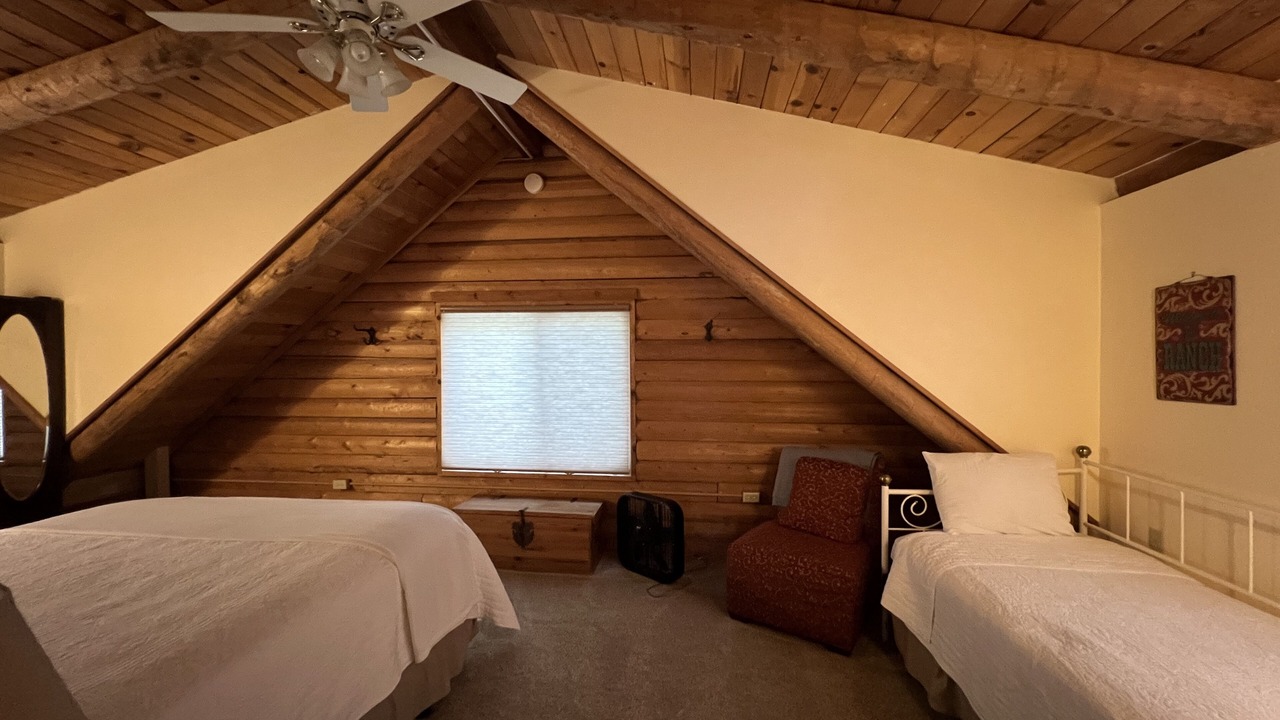 Photo of Bedroom in Oak Shores