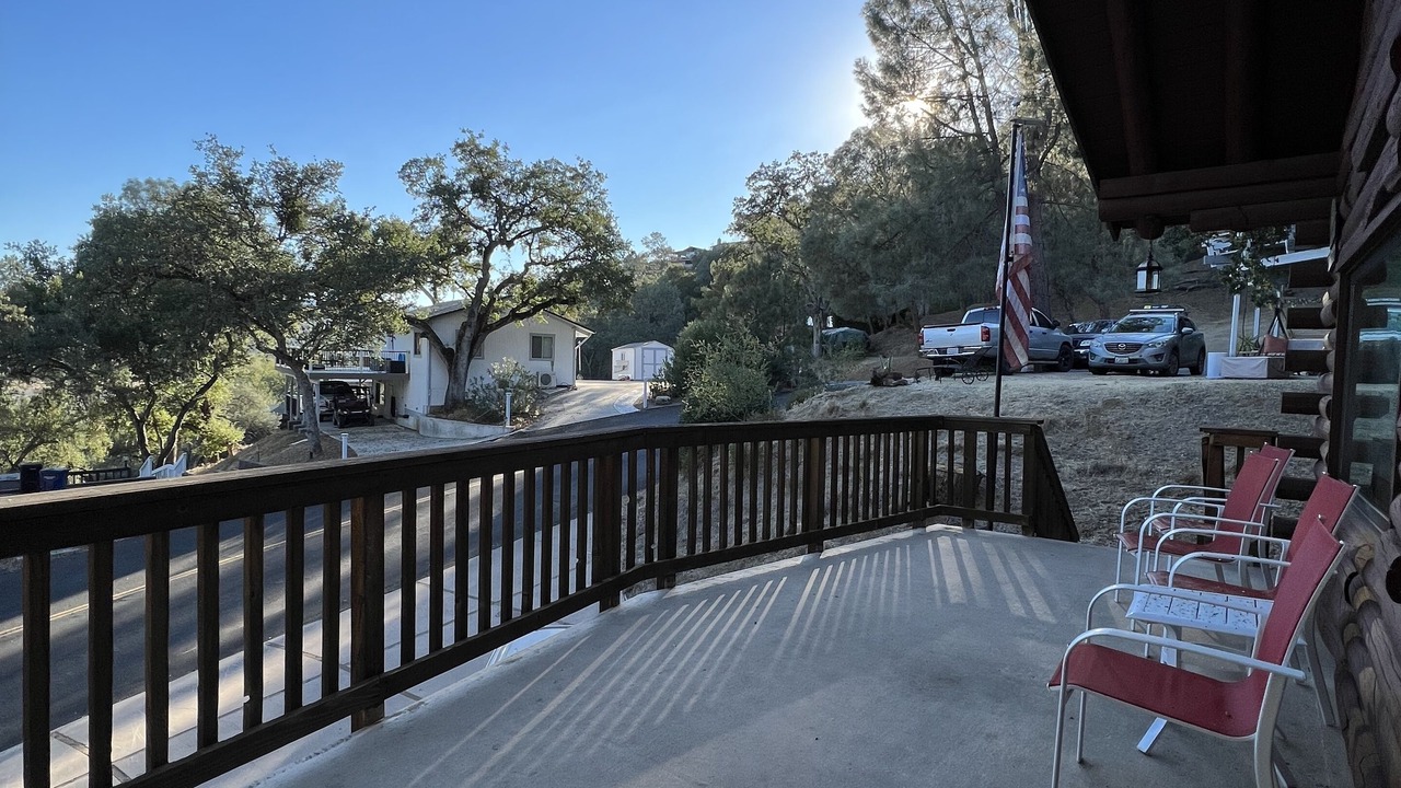 Photo of Patio Balcony in Oak Shores