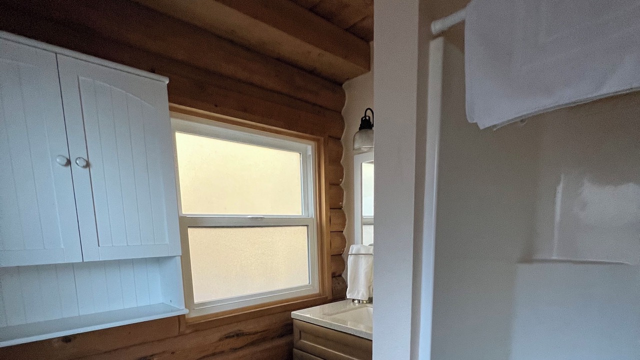 Photo of Bathroom in Oak Shores