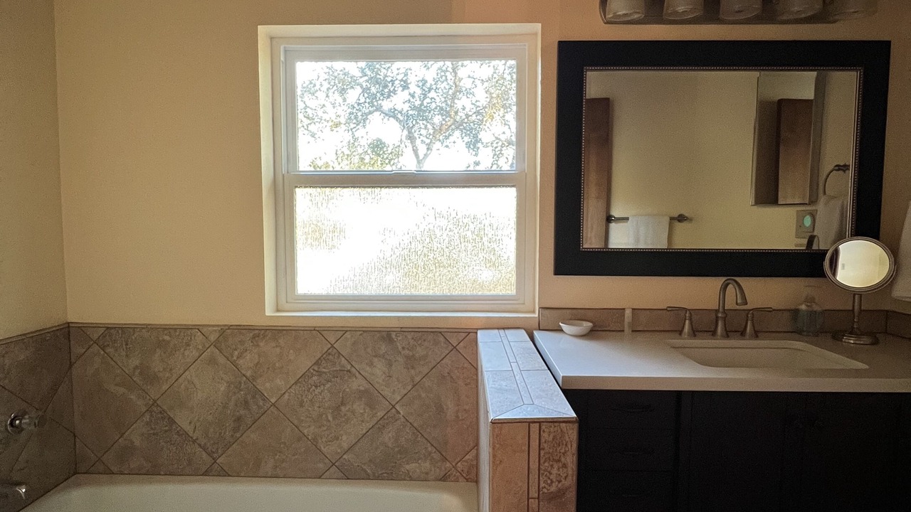 Photo of Bathroom in Oak Shores