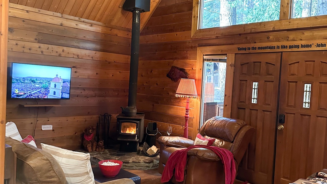 Photo of Livingroom in Fish Camp