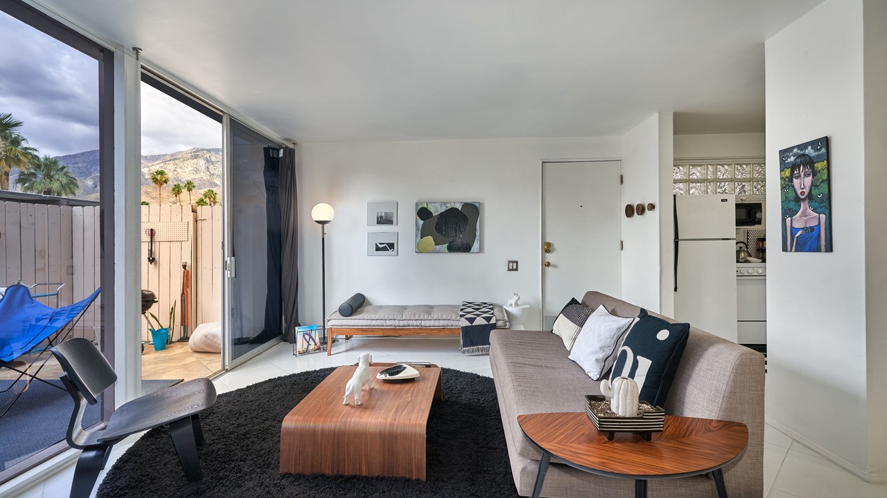 Photo of Livingroom in Deepwell Estates