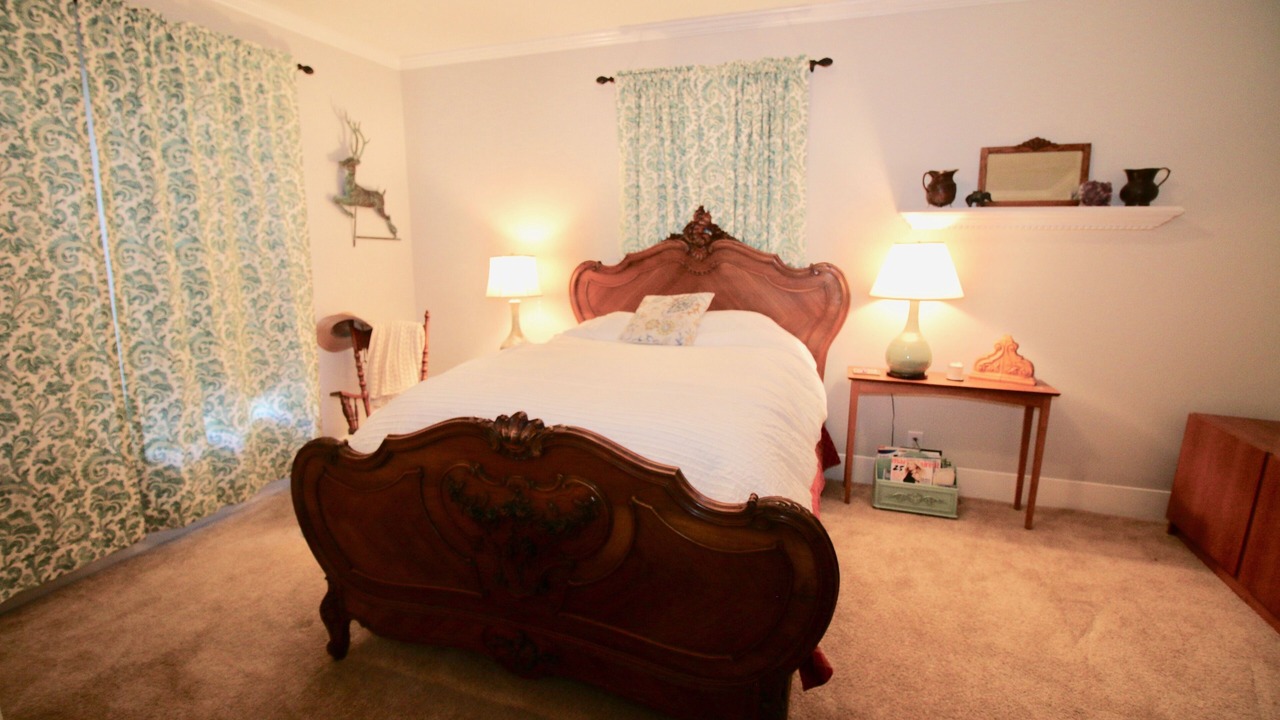 Photo of Bedroom in McCloud