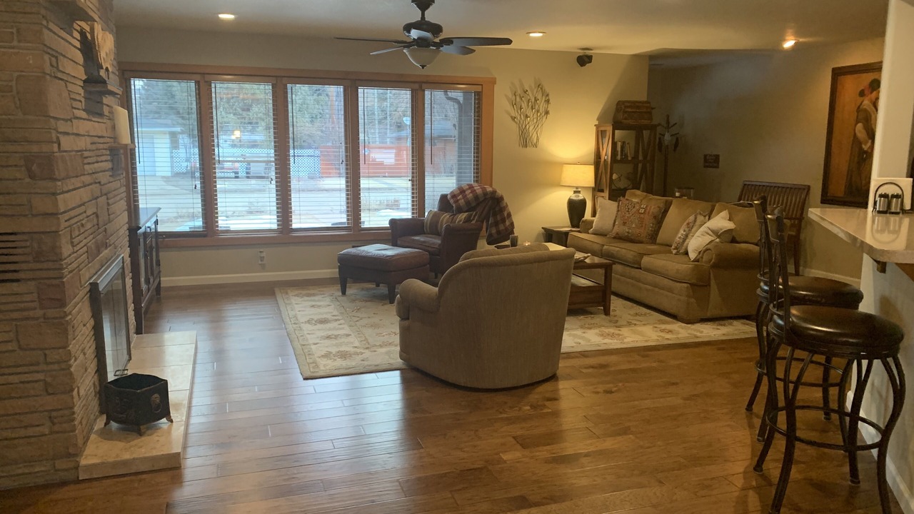 Photo of Livingroom in Coconino Estates