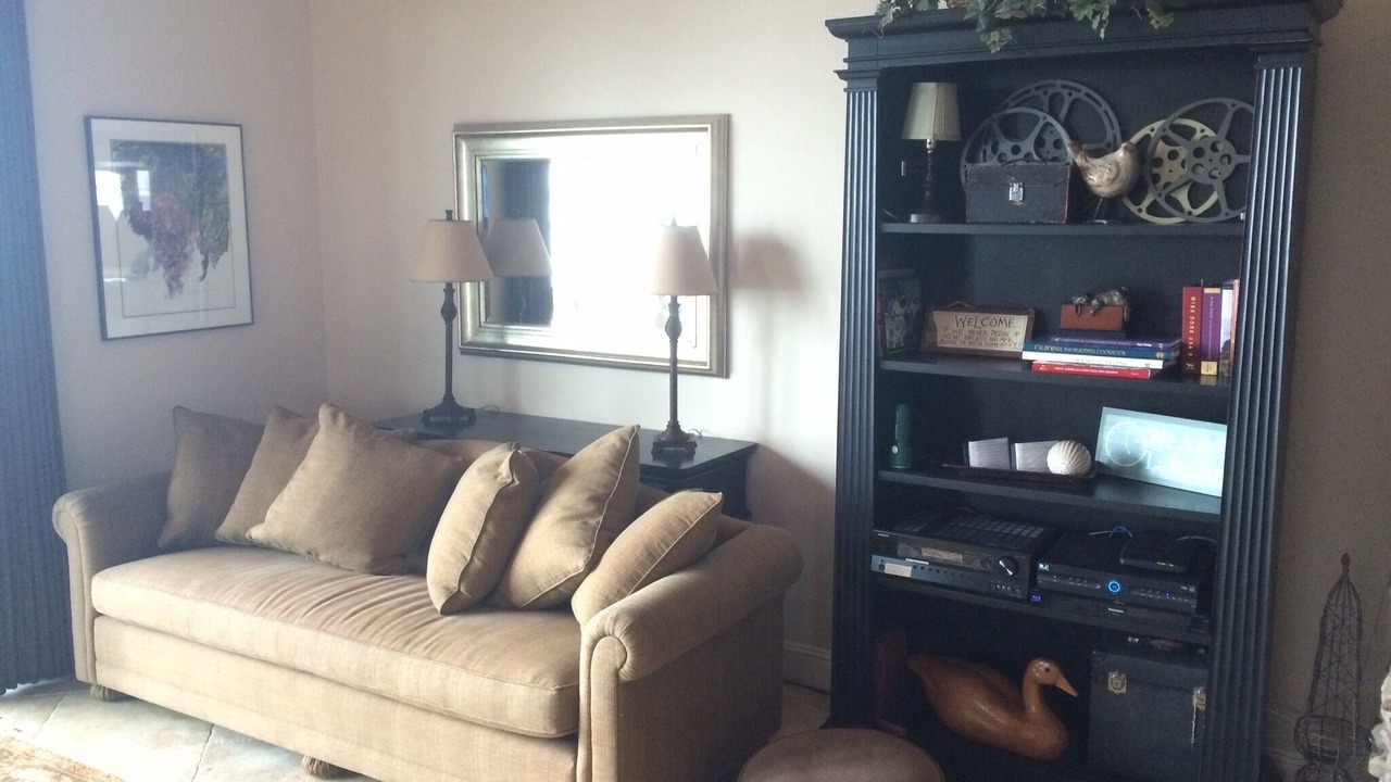 Photo of Bedroom in Oak Shores