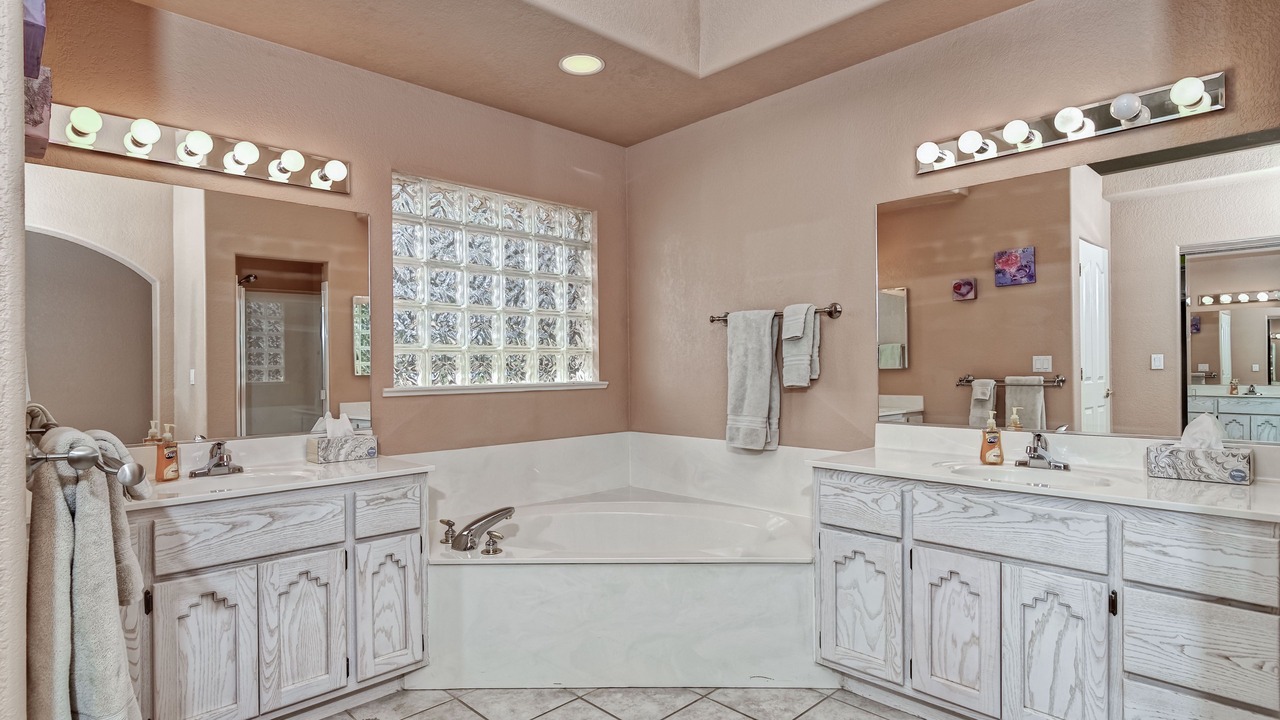Photo of Bathroom in Oak Creek