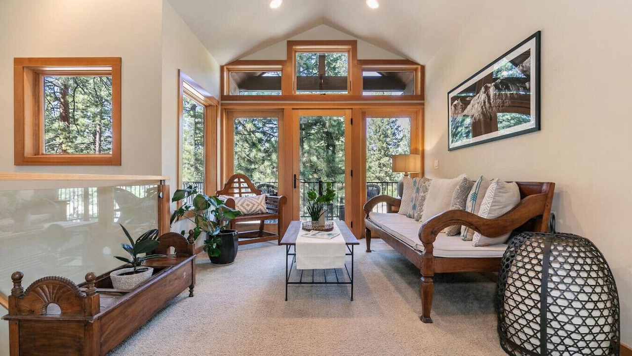 Photo of Livingroom in Truckee