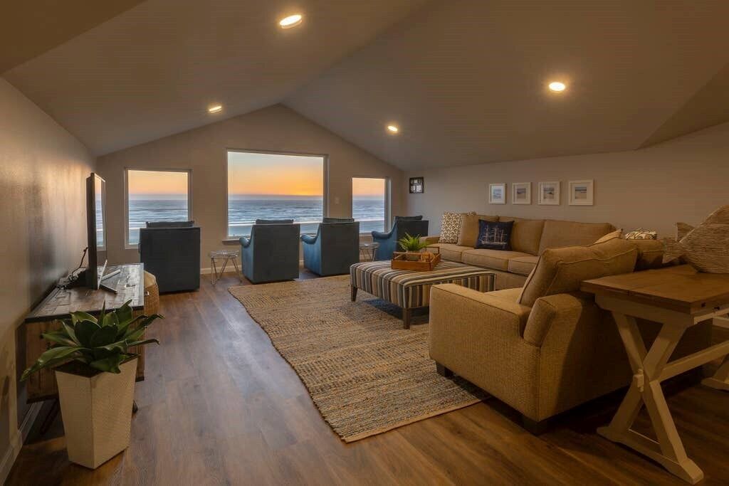 Photo of Bedroom in Waldport