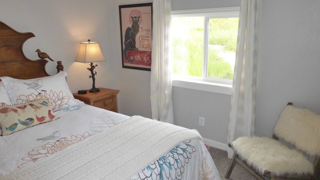 Photo of Bedroom in Templeton