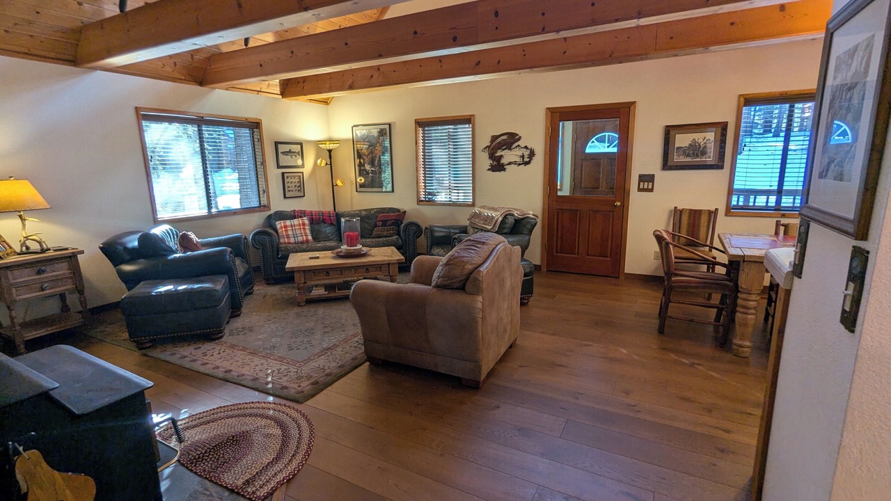 Photo of Livingroom in Truckee