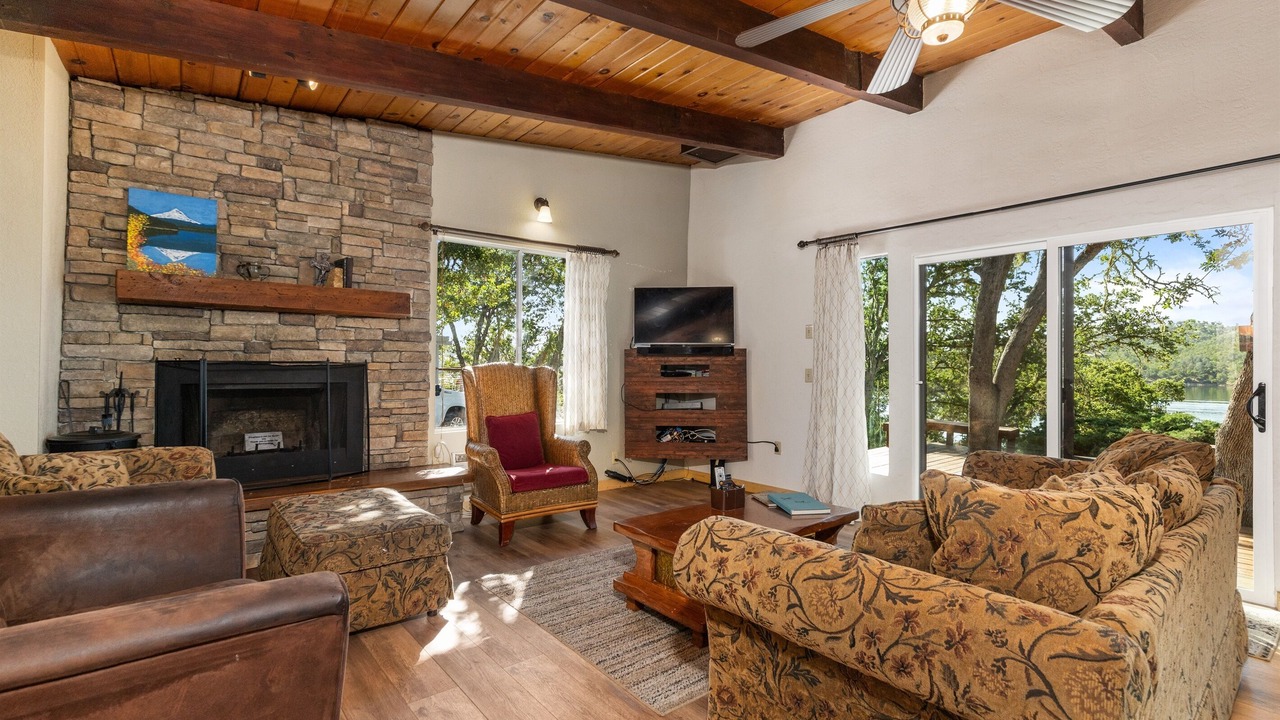Photo of Livingroom in Bradley