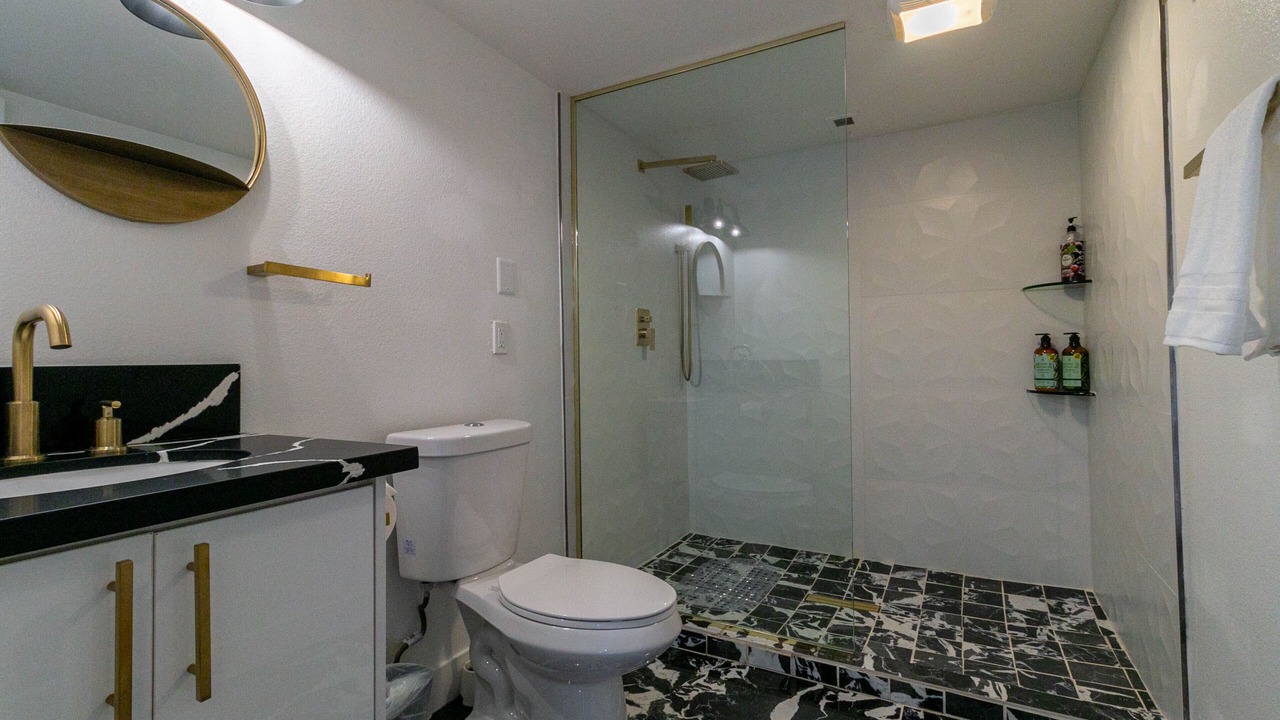 Photo of Bathroom in Chinatown
