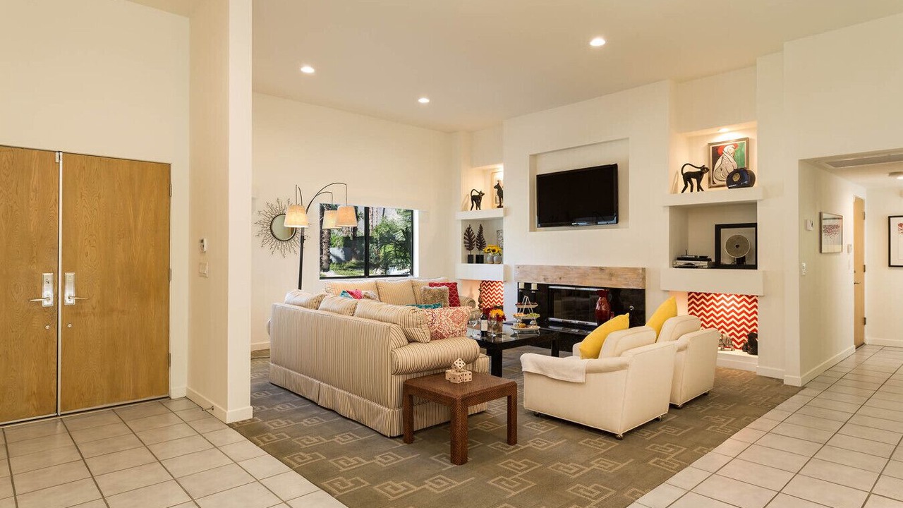 Photo of Livingroom in Deepwell Estates