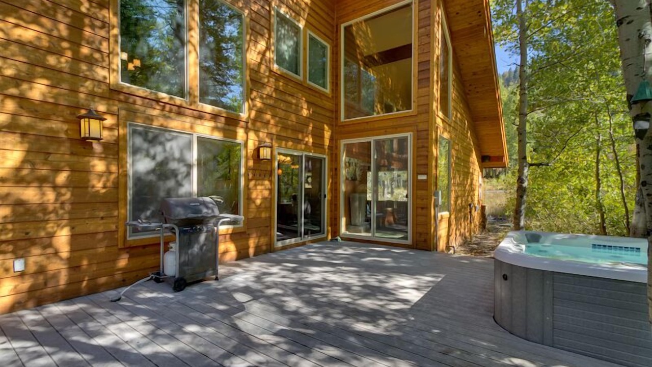 Photo of Patio Balcony in Alpine Meadows