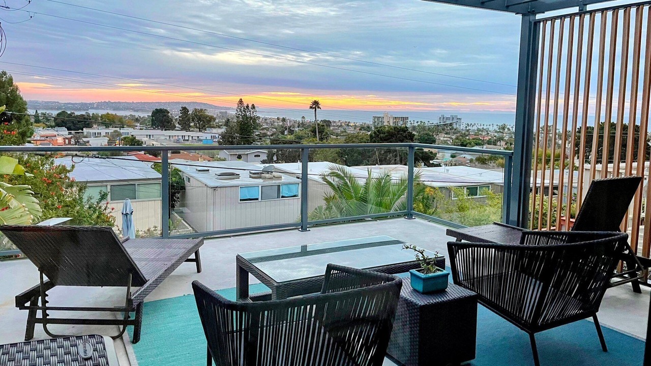 Photo of Patio Balcony in La Jolla Mesa