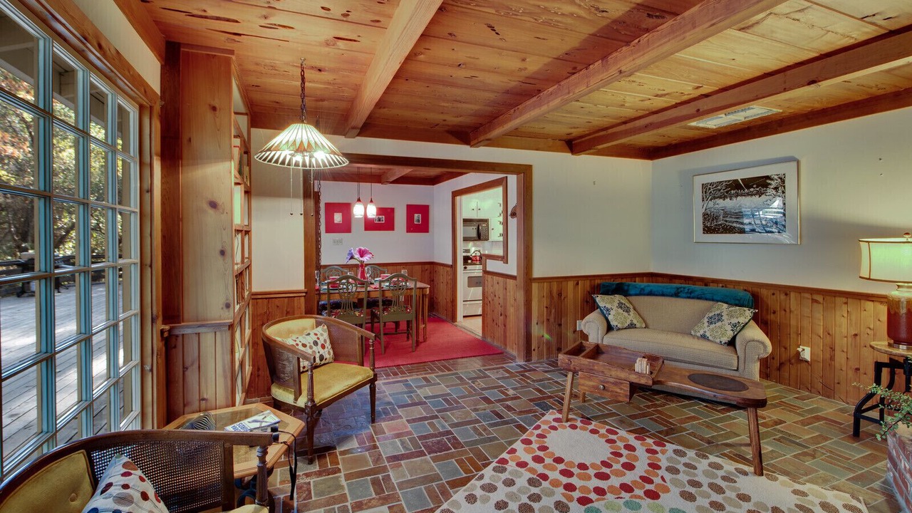Photo of Livingroom in Murphys