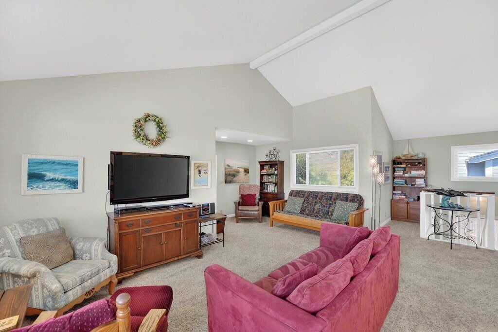 Photo of Livingroom in Westside Santa Cruz