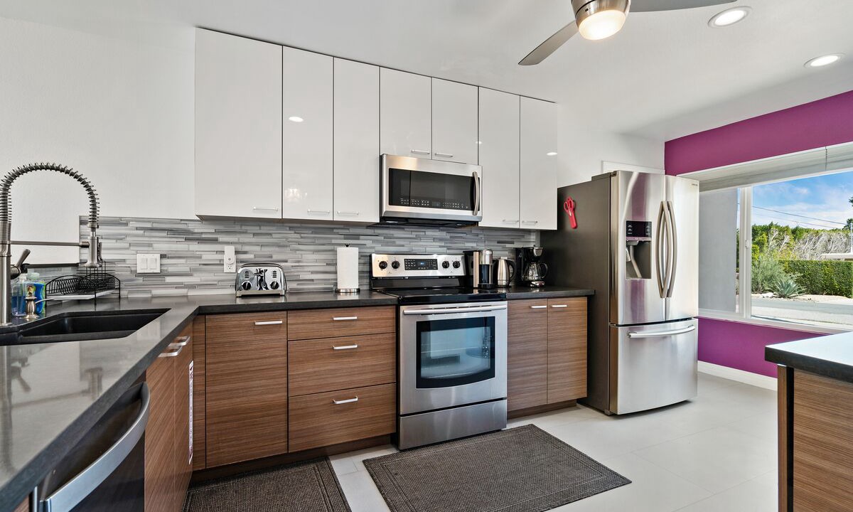 Photo of Kitchen in Racquet Club West