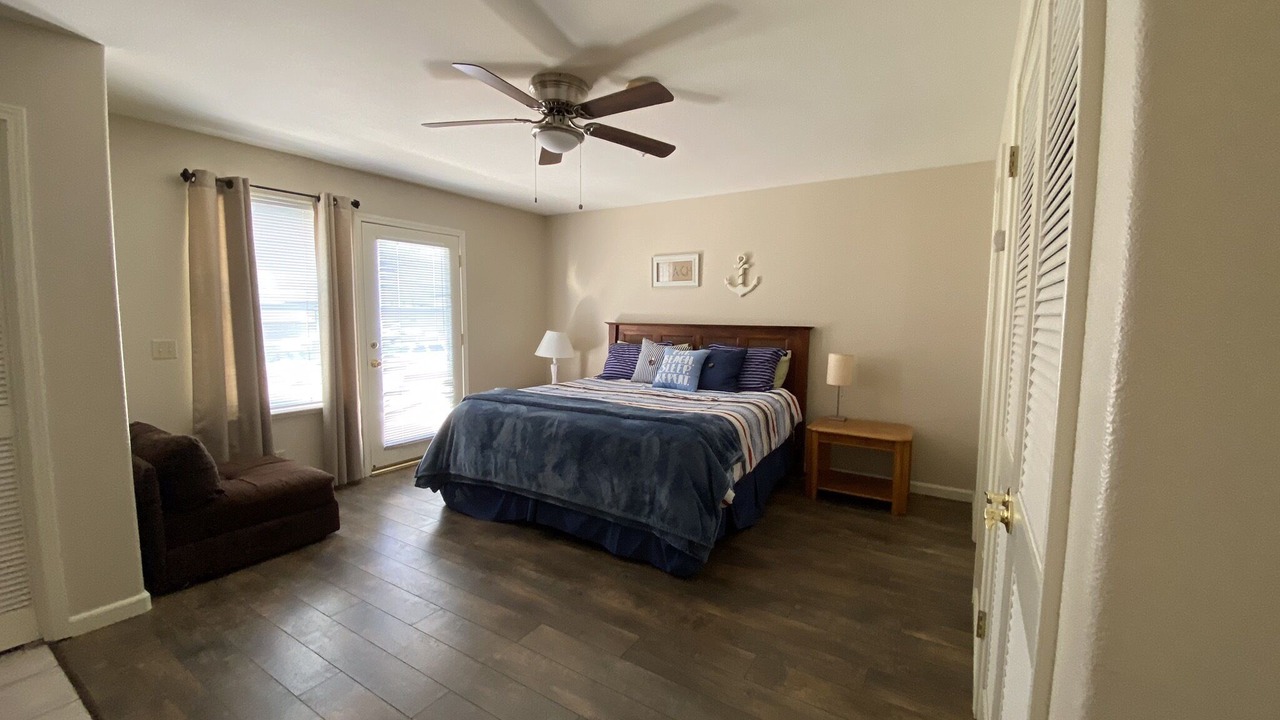 Photo of Bathroom in Motel District