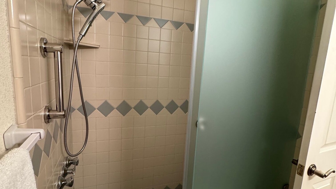 Photo of Bathroom in Oak Shores