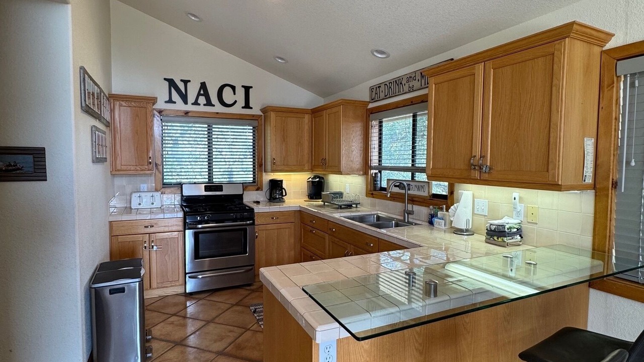 Photo of Kitchen in Oak Shores