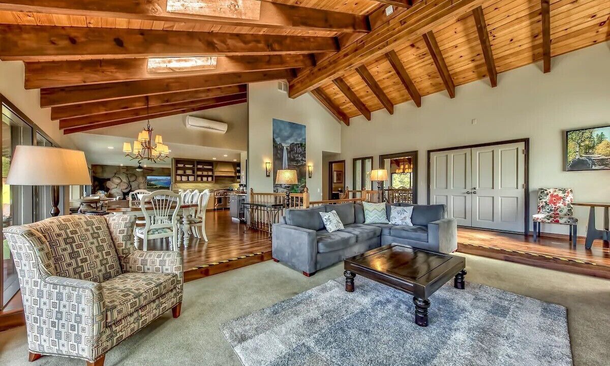 Photo of Livingroom in Tahoe Village