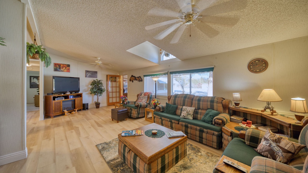 Photo of Livingroom in Pahrump