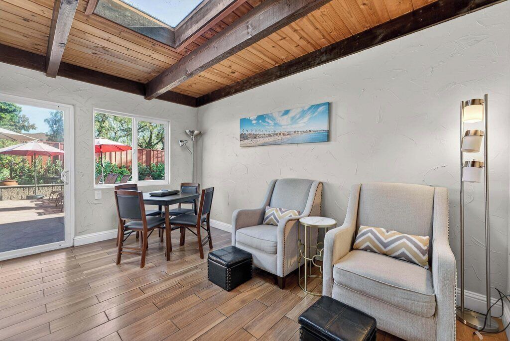 Photo of Livingroom in Westside Santa Cruz
