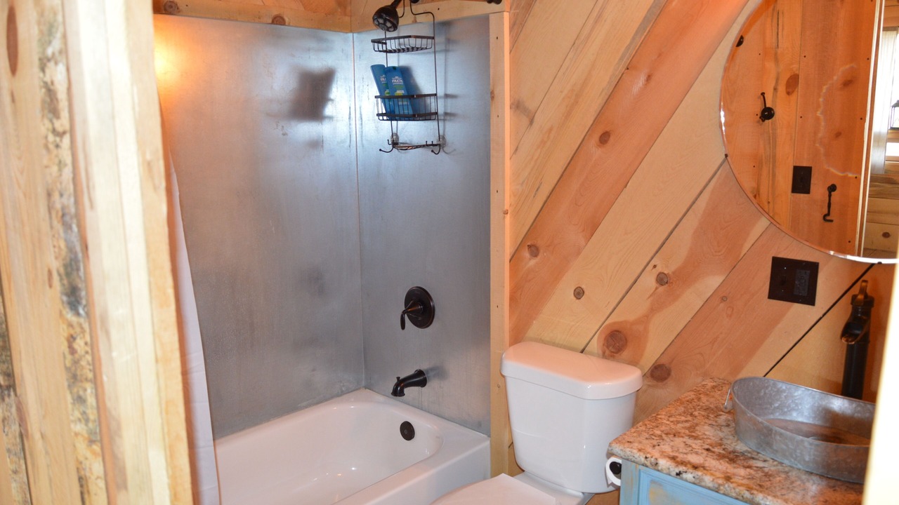 Photo of Bathroom in Cordes Lakes