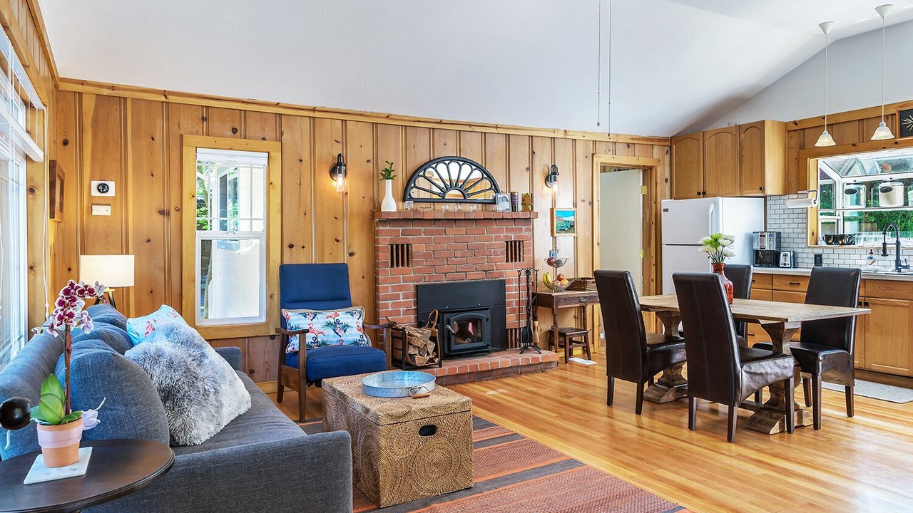 Photo of Livingroom in Cazadero