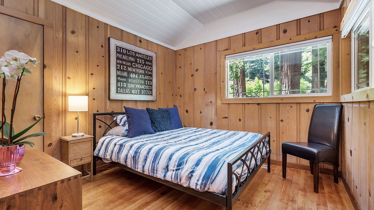 Photo of Bedroom in Cazadero