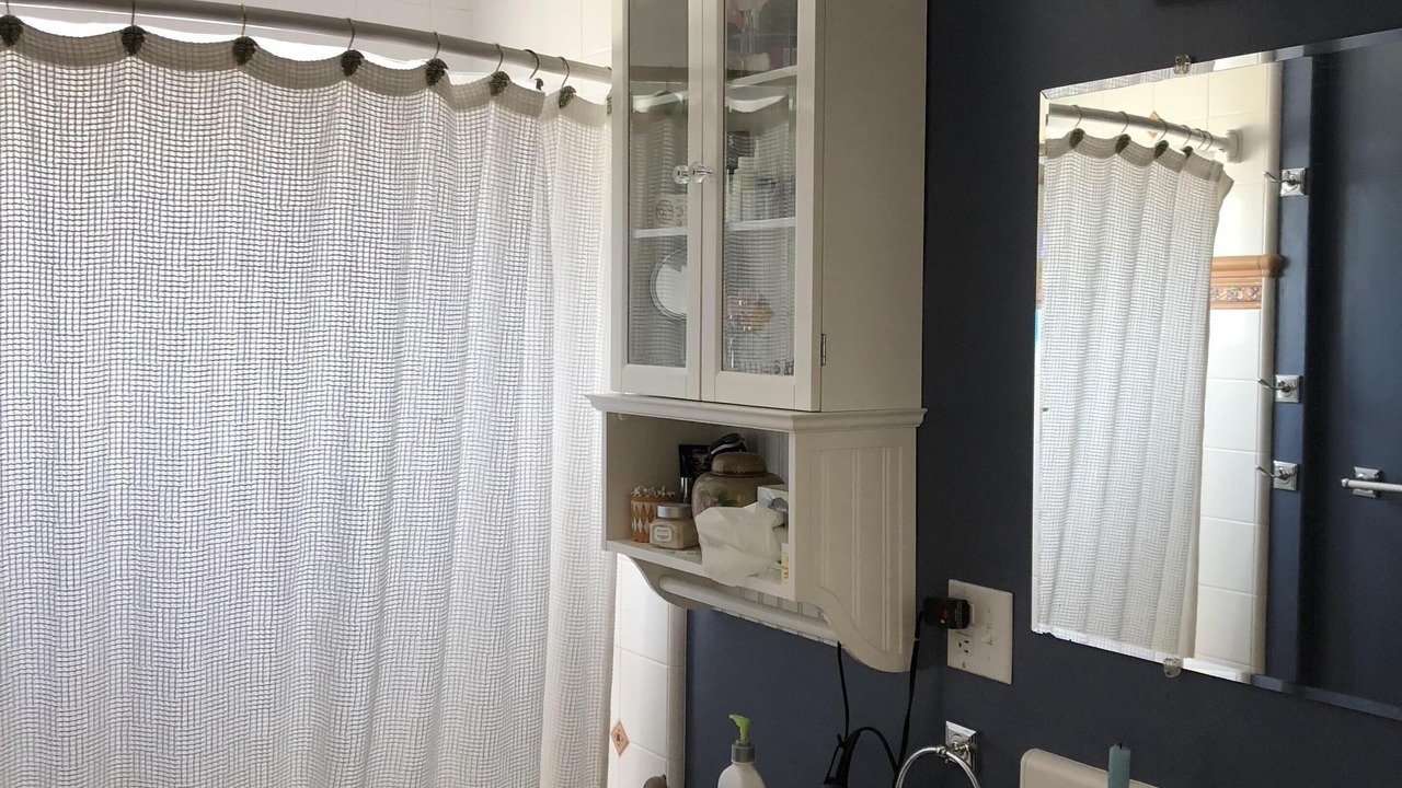 Photo of Bathroom in Baywood Park