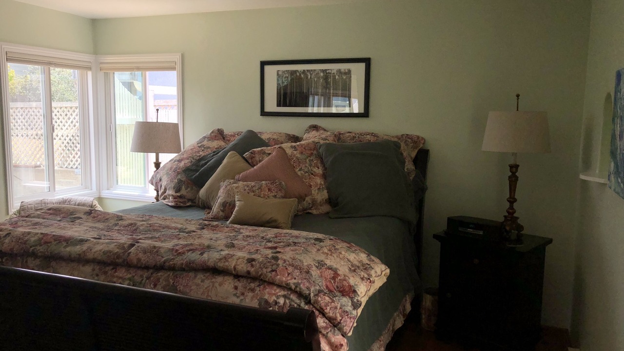 Photo of Bedroom in Baywood Park