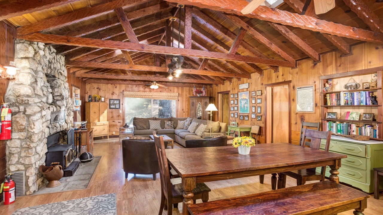 Photo of Bedroom in North Wawona