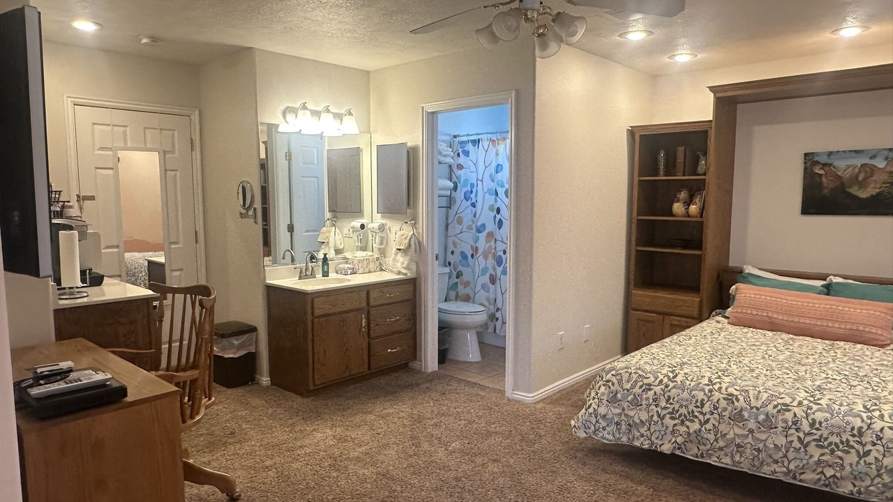 Photo of Bedroom in Ivins