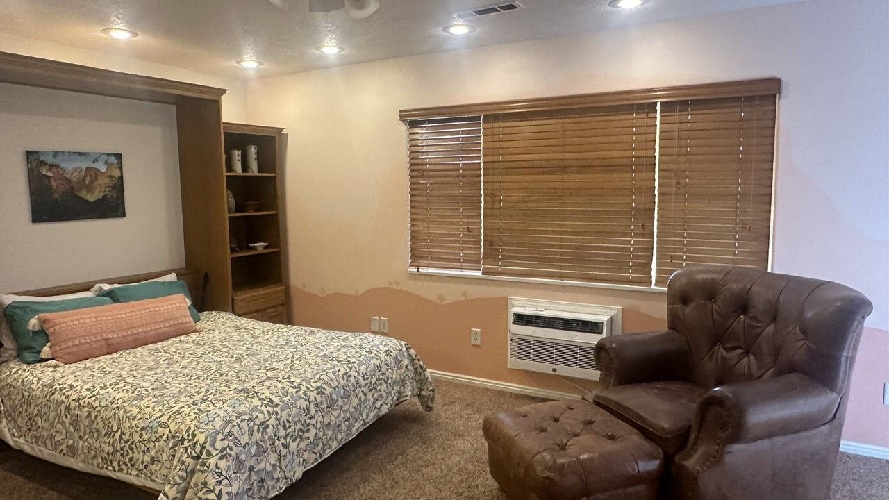 Photo of Bedroom in Ivins